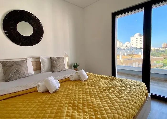 Rocha Do Sul 2 By Coral